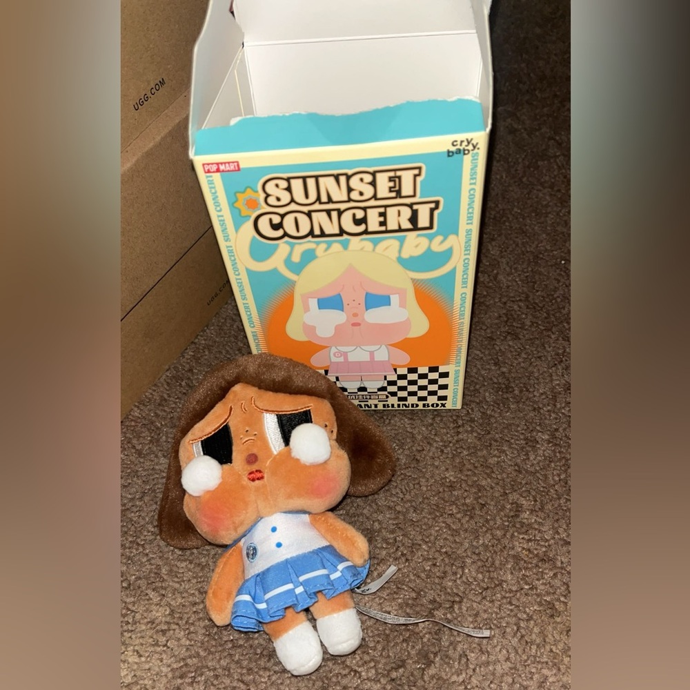 Sunset Concert Crybaby Plush Toy